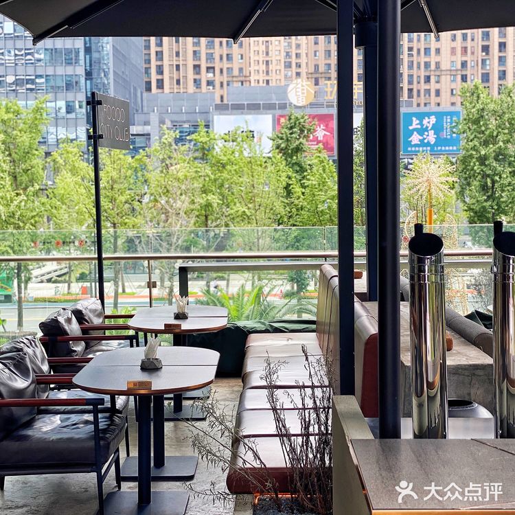 曾叫兽探店|隐藏在悠方二楼的大型Bistro
