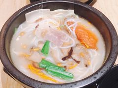 番茄牛肉过桥米线-云味馆过桥米线(皇庭广场店)