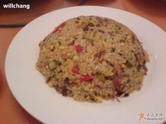 馋嘴骨炒饭-甲21号招待所