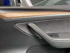 -TESLA 特斯拉(郑州正弘城体验店)