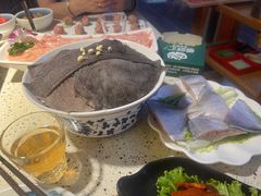 -二荆条·蜀鲜汇城市森林火锅