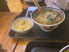 -云阿蛮云南生烫牛肉米线(奉贤路店)