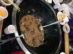 -山妹子铁锅炖