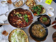 -余家庄肥肠鱼地方汤锅(银杏大道店)