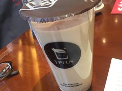 乌龙鲜奶茶-TPLUS茶家(上海商城南京西路店)