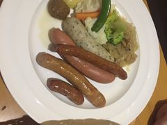 -LENBACH兰巴赫西餐啤酒坊(大连星海广场店)