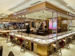 -六福珠寶(百联南方购物中心店)