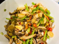 -费大厨辣椒炒肉(万家丽一店)