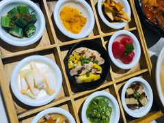 九宫格玲珑前菜-新仙清汤牛腩(铜锣湾店)