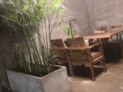 -HIGH FIVE哈福手工汉堡(桂林路店)