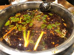 -肖肖酸萝卜鱼火锅(总店)