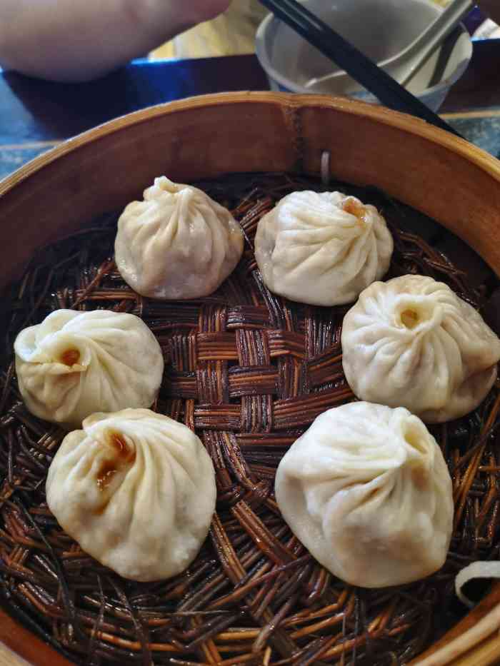 吴盛兴绉纱汤包馆(北寺塔店)-"【吴盛兴绉纱汤包】位于西北接295号,地