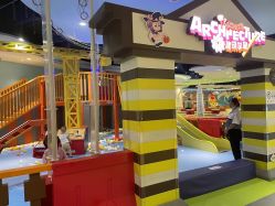 -MELAND CLUB亲子乐园•派对(虹桥万象城店)