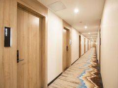 -咖居酒店(南京长江大桥阅江楼店)