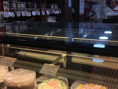 -红宝石·鲜奶小方·海派西点房(南丹店)