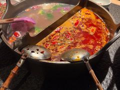 -三出山火锅(南京万象天地店)