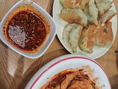 -三好食堂(煎饺·馄饨·肉饼米线·盛世广场店)