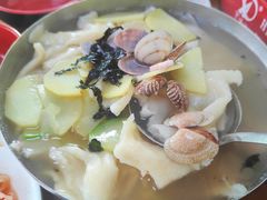 -亲昵春川鸡排(韩国美食街店)