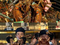 -雍容荟帝王蟹活龙虾展台自助(IFS黑金店)