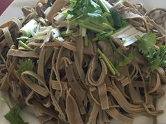 -溢心园香河肉饼总店