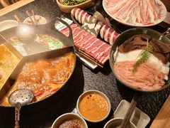 -三出山火锅(南京万象天地店)