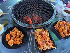 -小辣椒火盆烧烤(温泉南街店)
