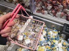 -Laderach 莱德拉(上海环贸iapm店)