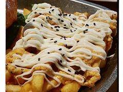 -三勾JJJ Burger&Coffee(梅溪湖店)