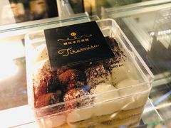 提拉米苏蛋糕-百年朱苦拉咖啡(博物馆店)