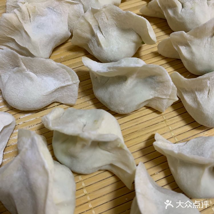 感受大自然的美好味道山野菜饺子