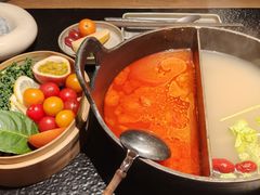 黑牛肝菌汤鸳鸳锅-大龙燚·旷野鲜火锅(广州首店)