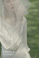 -艾米丽婚纱礼服