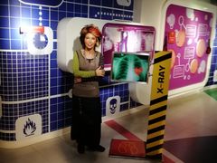 -曼谷杜莎夫人蜡像馆