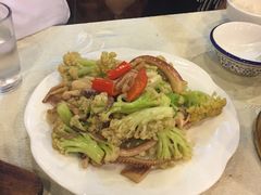 -新一家农家菜(华景新城店)