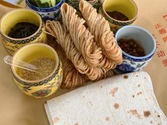 烙馍卷馓子-十二道丰味·徐州土菜·烧烤(何山路店)