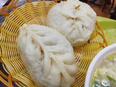 大肉包-常鲜德乐购迎桂馒头店(麻巷公寓店)