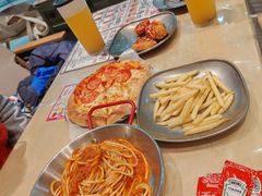 -酷公社·榴莲披萨(太原街店)