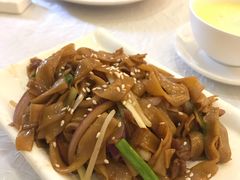 干炒牛河-东方之珠海鲜酒楼(南开店)