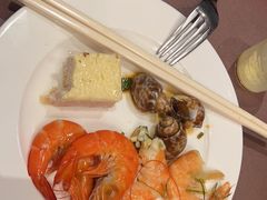 -广州万富希尔顿酒店·感趣自助餐厅·金秋蟹宴生蚝海鲜刺身