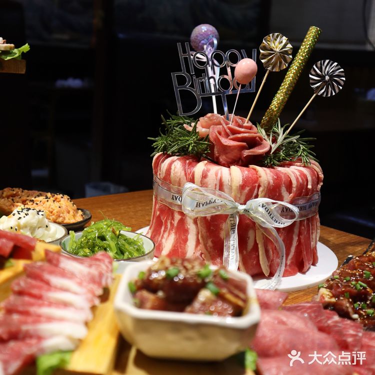 肉食动物的生日蛋糕🎂生日蛋糕不一定是奶油的