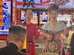 -刘姐啤酒鱼民族演艺餐厅(西街总店)