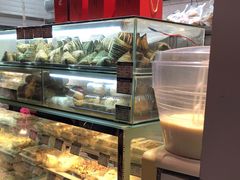 面包甜点陈列柜-白玉兰食品(甜云店)