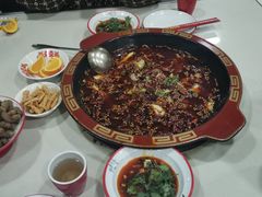 -烧哥美蛙肥肠鱼火锅·十五年社区店