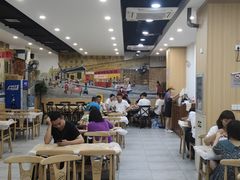 -江城燕子大排档(江汉路步行街店)