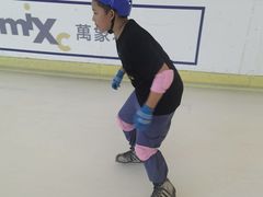 -世纪星滑冰俱乐部(万象城店)