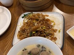 干炒牛河-如轩·海鲜砂锅粥·潮汕菜(海珠店)