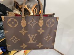 -聚云奢二手奢侈品黄金手表包包回收·中古店(三里屯总店)