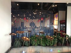 -尚尚仙·酸汤猪手·猪肚鸡火锅(华联万柳购物中心店)