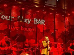 -FOUR PLAY BAR