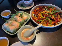 -大头虾越式风味餐厅(光明广场店)